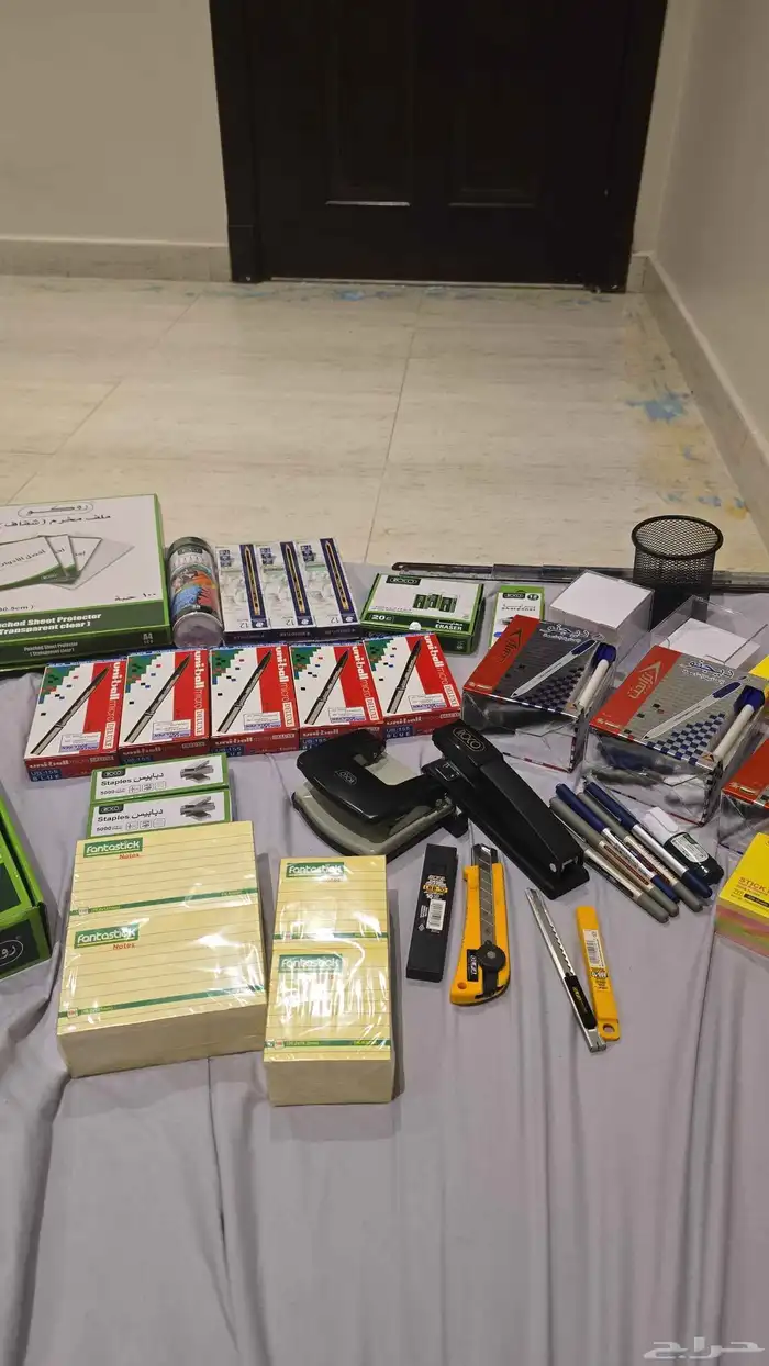 أغراض مكتبية للبيع 1