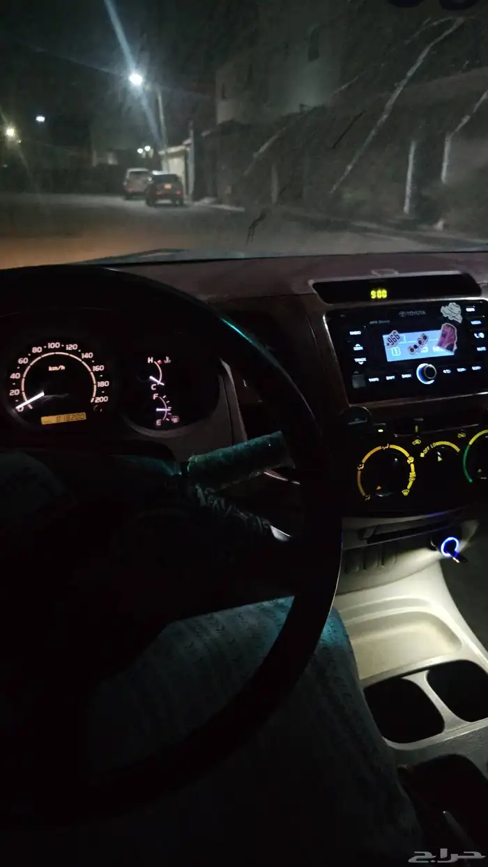 السلام عليكم اعرضلكم هايلكس2011 قير توماتيك (اقبل البدل) 9