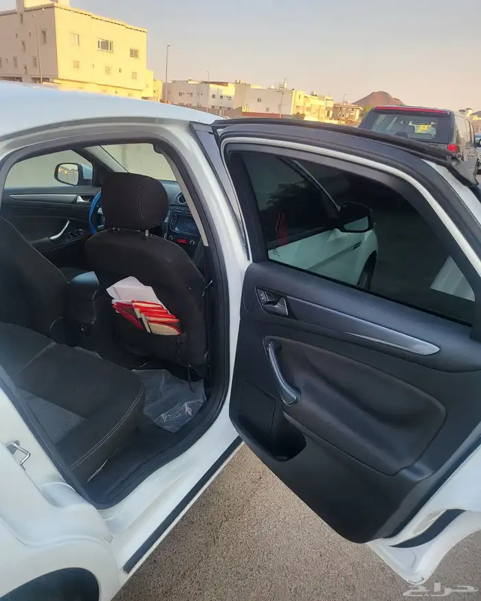 فورد مونديو 2014 20