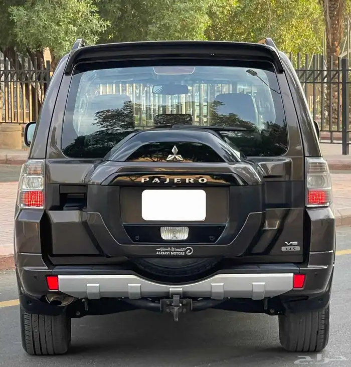 متسوبيشي باجيرو 2018 فل سعودي 3