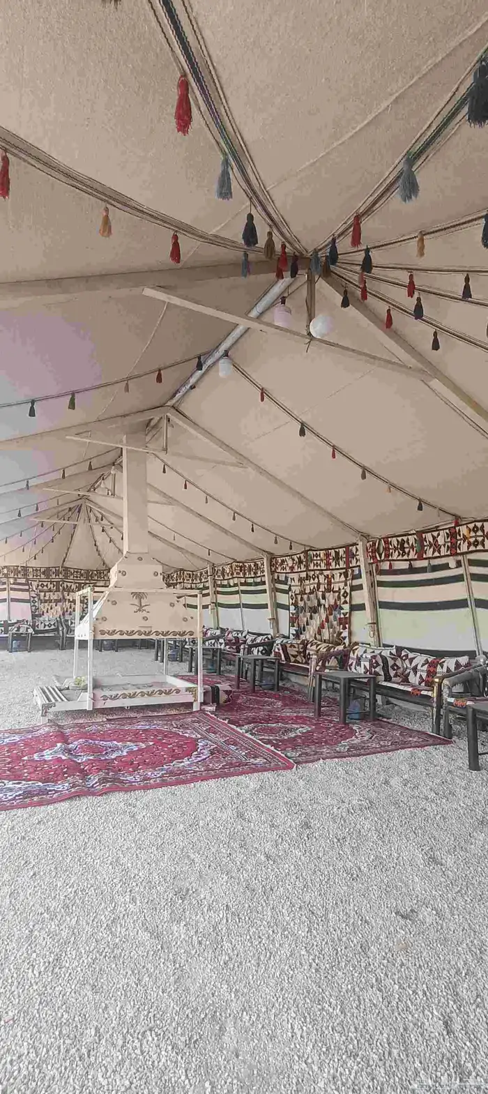 الخرج بيت شعر جملون واجهه شفائف شبه جديد 1