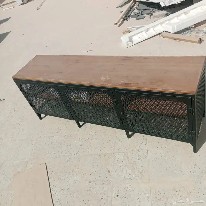 طاوله للبيع 1