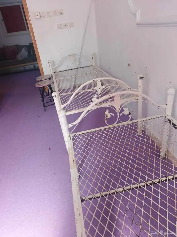 كراسي حديد 0