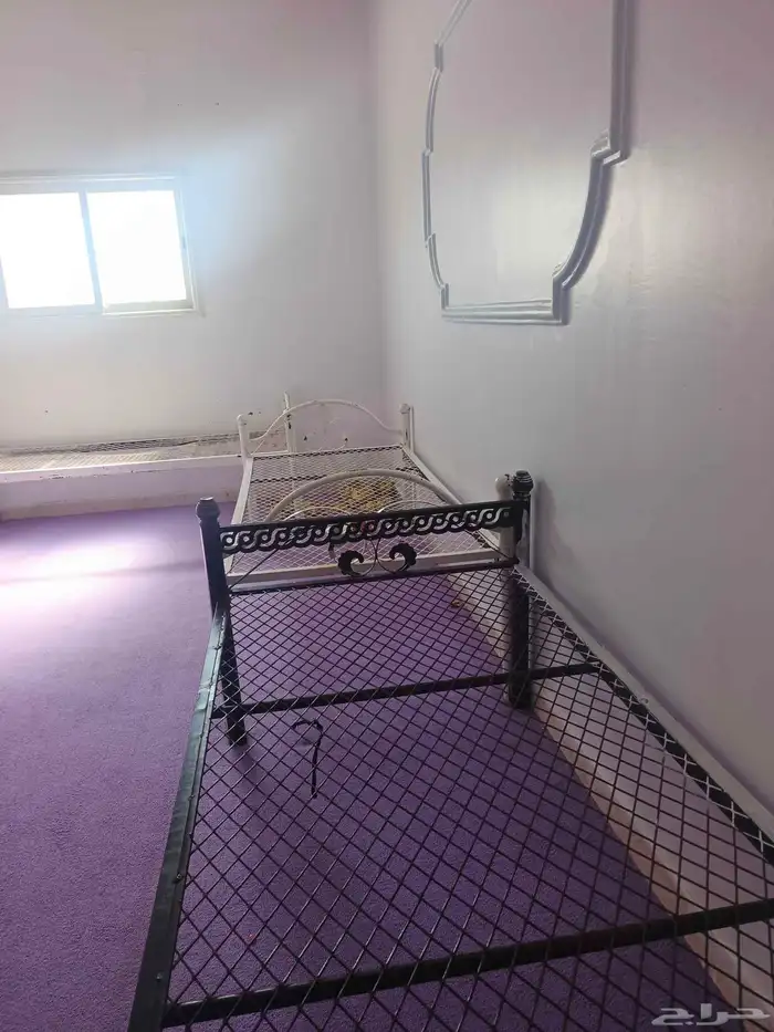 كراسي حديد 1