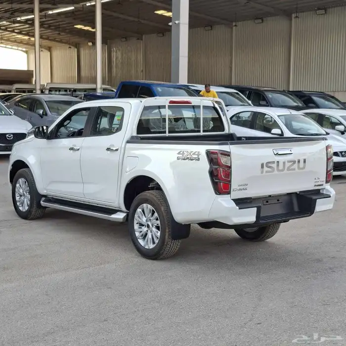 ايسوزو ديماكس 2025 LS تنفس طبيعي السعر 129500شامل الضريبه 5