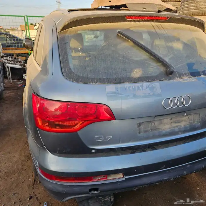 اودي كيو 7 قطع غيار 4