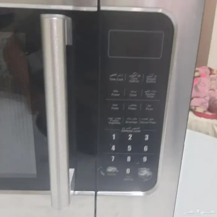 ميكرويف مقاس كبير 40 لتر شغال بحاله جيده لون اسود فضى 2