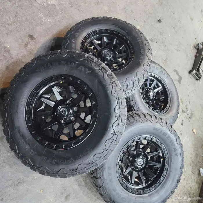 جنوط فيول 6مسمار فورد مع كفرات نص حجري اخت الجديد 17 10