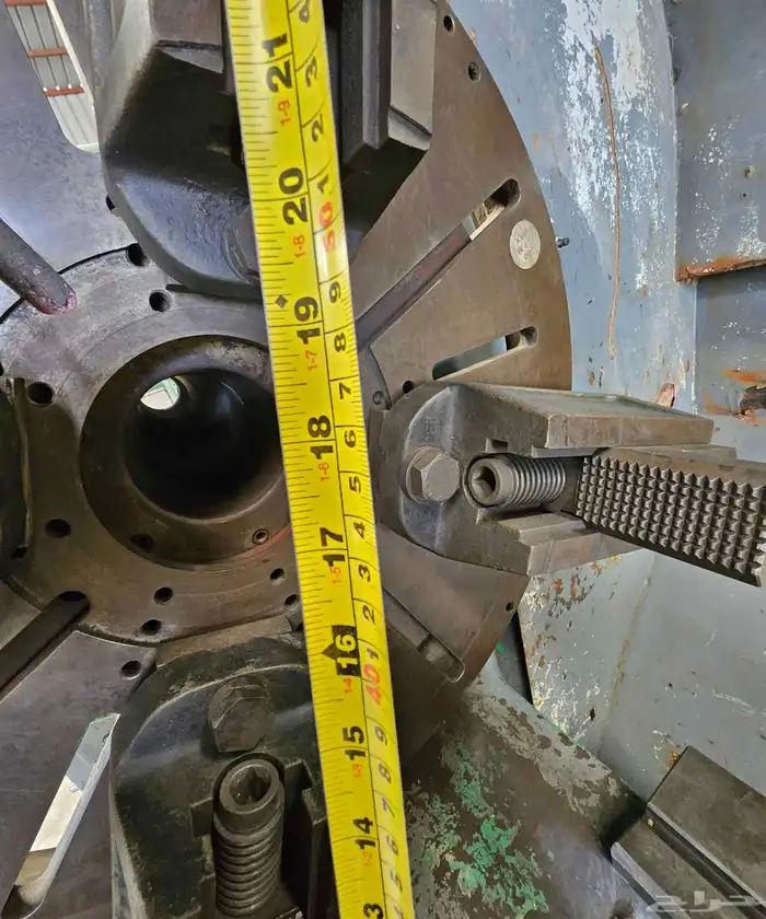 مخرطة ايطالي مستورد شبه جديدة 2