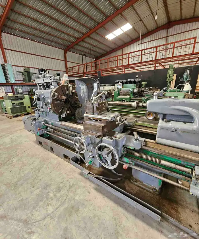 مخرطة ايطالي مستورد شبه جديدة 0