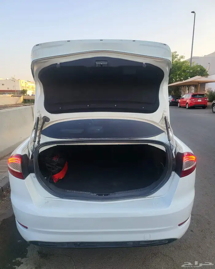 فورد مونديو 2014 9