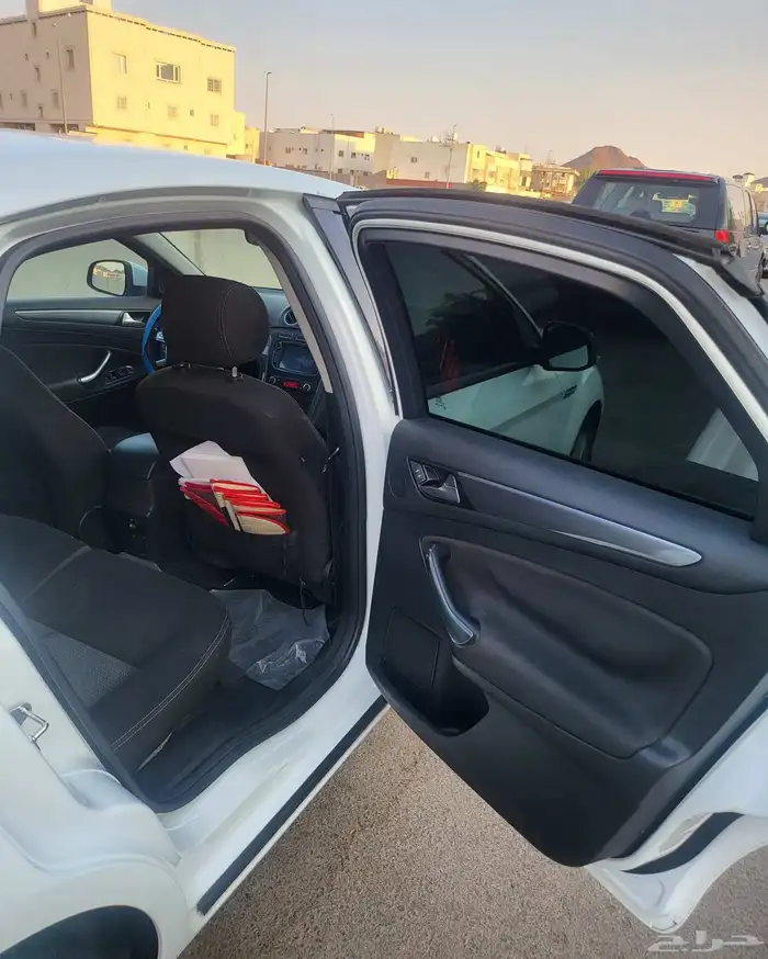 فورد مونديو 2014 7