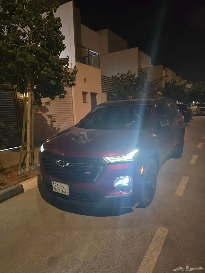 شفروليه ترافيرس 2023 فئة RS اللون احمر 0