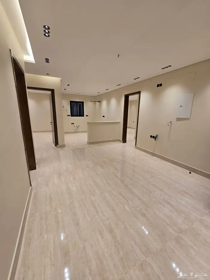 عمارة للبيع تتكون من شقتين مخطط ولي العهد 3 21