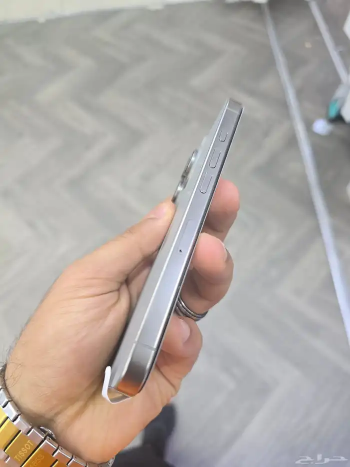 ايفون 16 pro شبه الجديد تماما 4