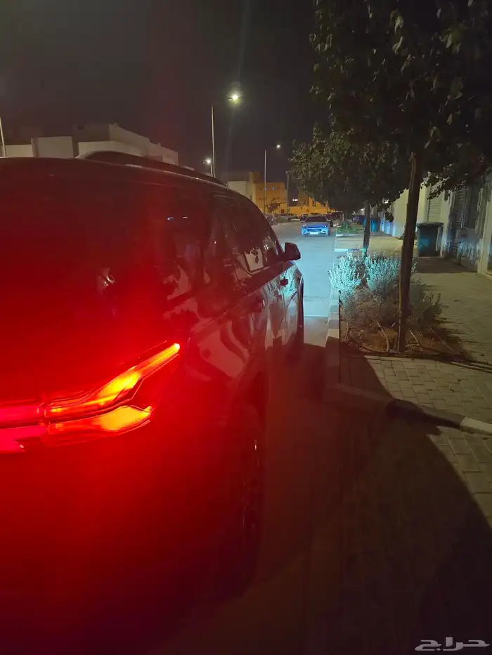 شفروليه ترافيرس 2023 فئة RS اللون احمر 3