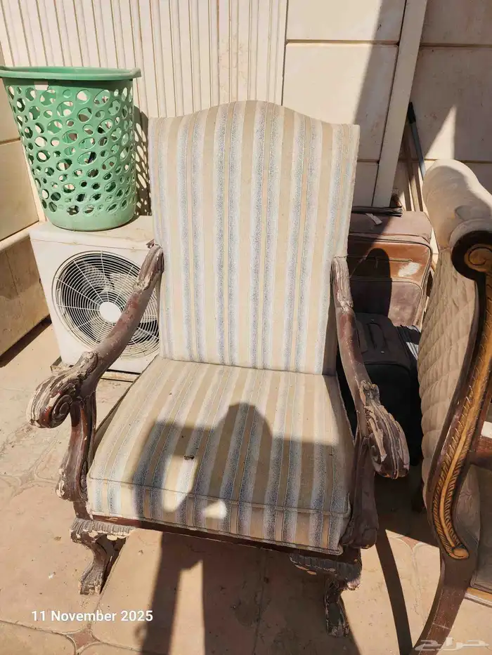 كراسي . بدون مقابل 0