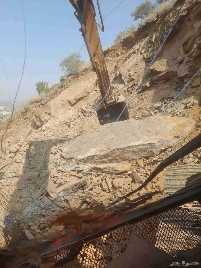 بوكلين لبنا الحجر وقص الراظي 0