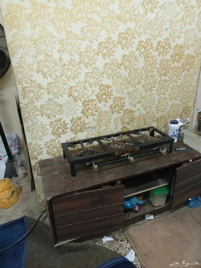 4كنبات وامبوبه ومنظم ولي وشعله وطاوله للشعله وسرير ودولاب 4