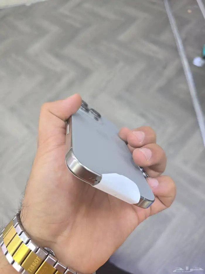 ايفون 16 pro شبه الجديد تماما 5