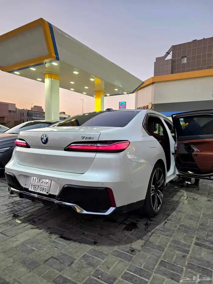 بي ام دبليو 2024 735 كت ام للبيع 21