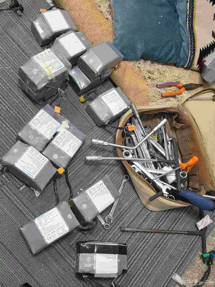 للبيع بطاريات 36 فولت 0