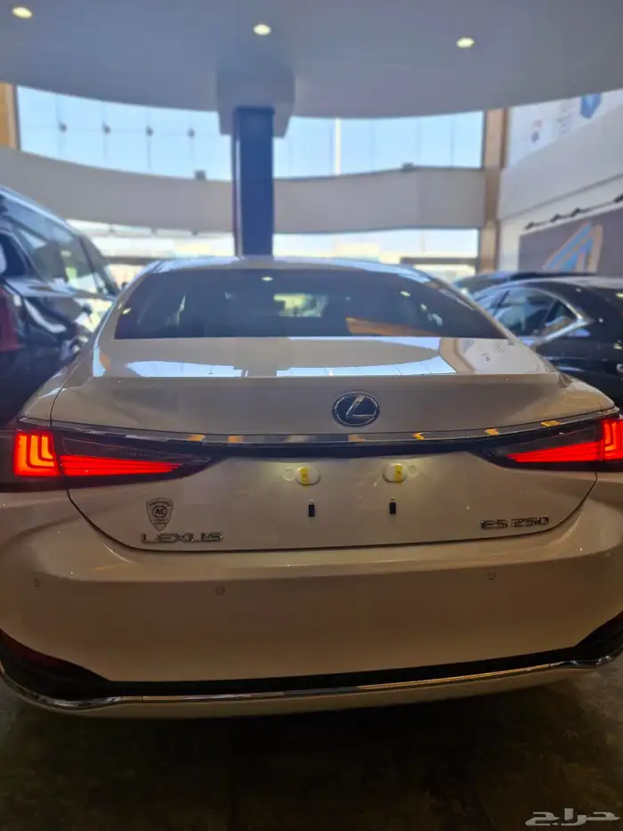 ليكزس ES250 5