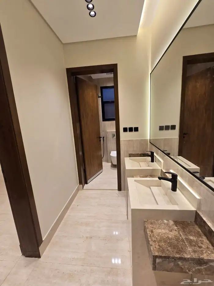 عمارة للبيع تتكون من شقتين مخطط ولي العهد 3 19