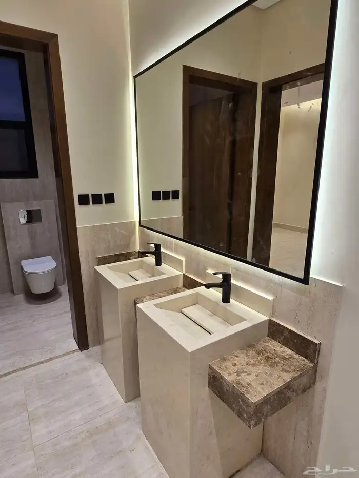 عمارة للبيع تتكون من شقتين مخطط ولي العهد 3 9