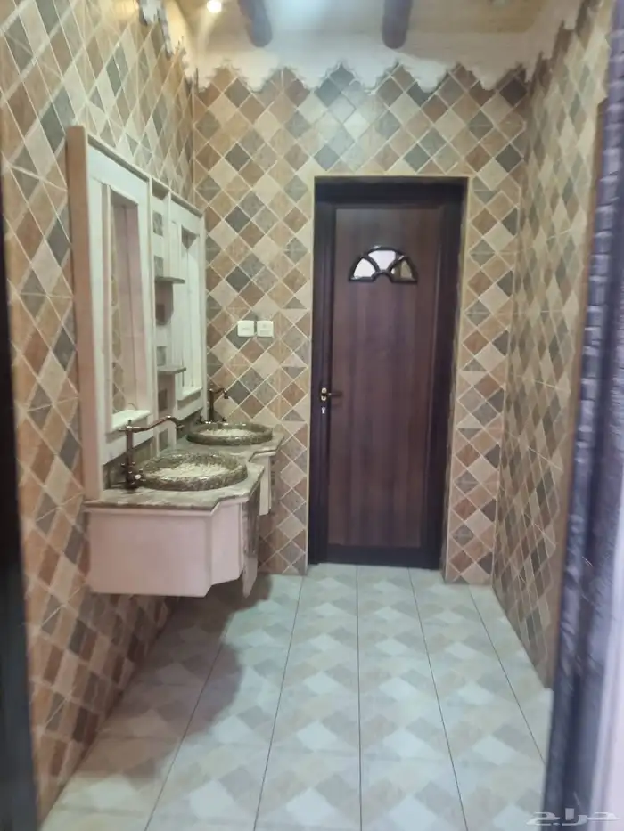 للاجار دور ارضي حي بدر ج ست غرف وديوانية الاجار 40الف دفعات 3