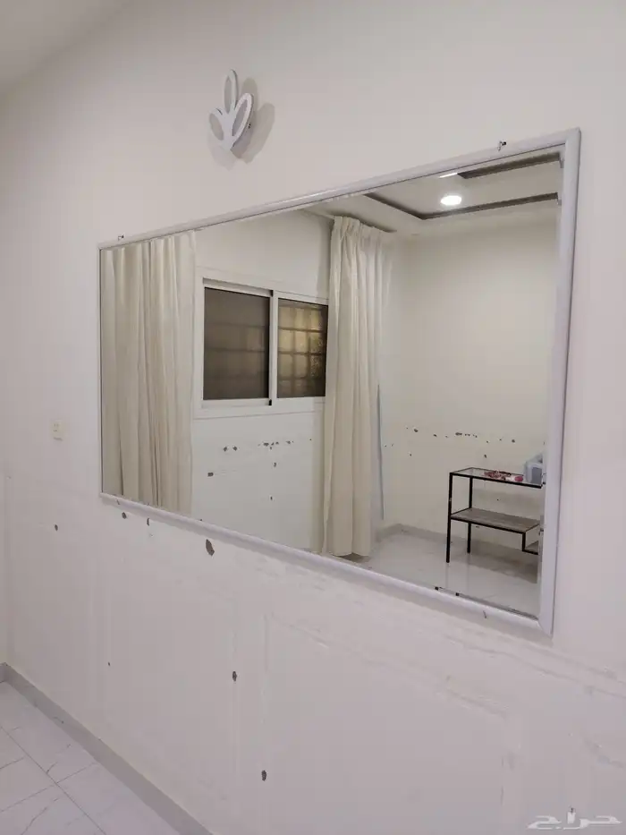 مرايه 100سم في 180 سم نظيفه جدا 0