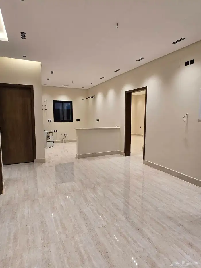 عمارة للبيع تتكون من شقتين مخطط ولي العهد 3 10