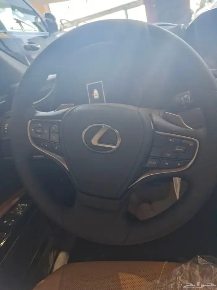 ليكزس ES250 17