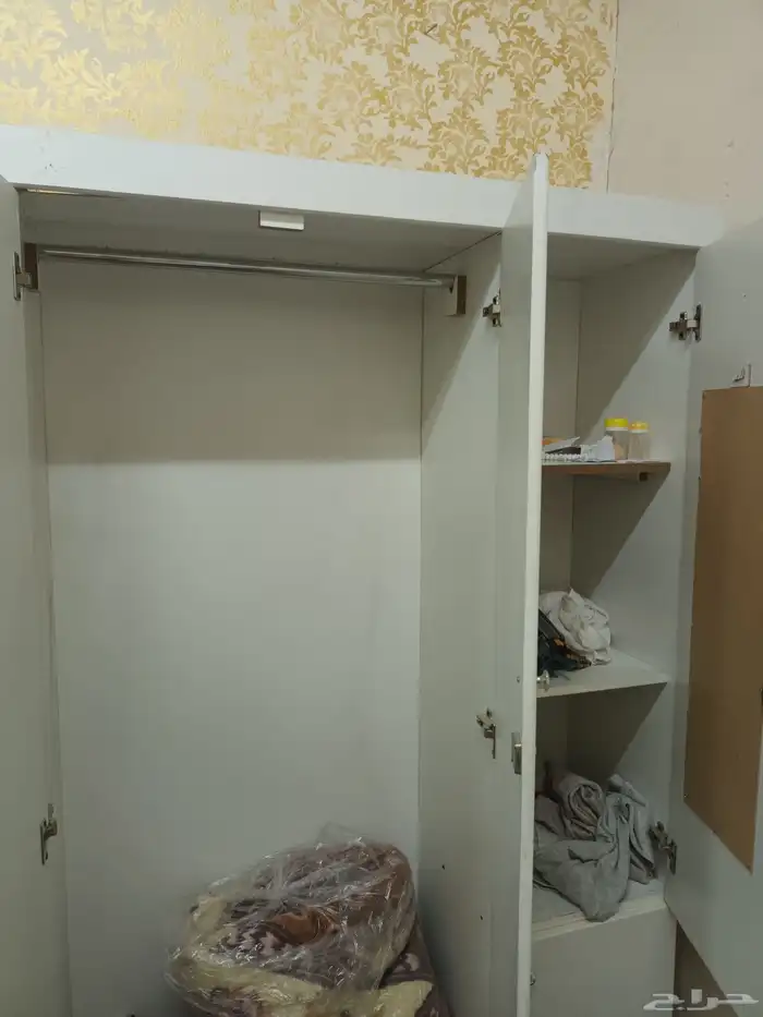 4كنبات وامبوبه ومنظم ولي وشعله وطاوله للشعله وسرير ودولاب 6