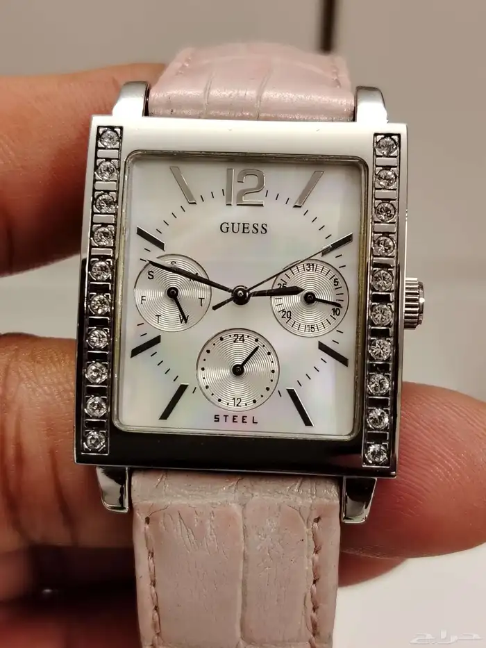 ساعة جيس لون نادر وجميل 0