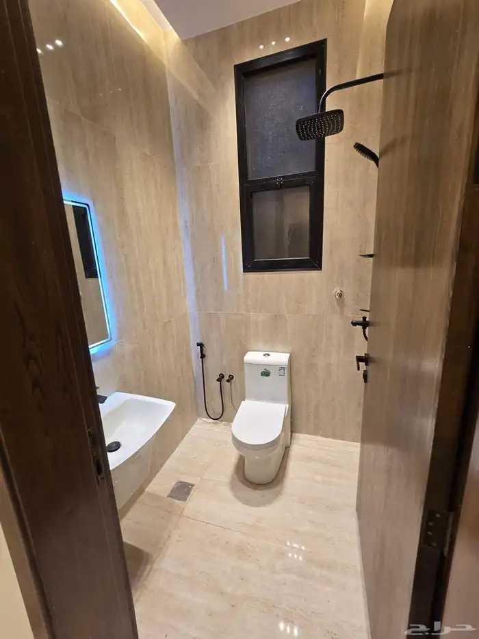 عمارة للبيع تتكون من شقتين مخطط ولي العهد 3 14