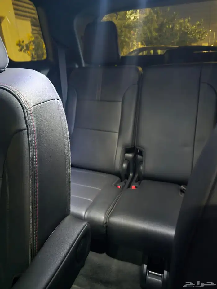 شفروليه ترافيرس 2023 فئة RS اللون احمر 6