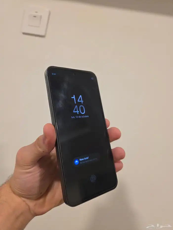 SAMSUNG S24 FE 8 128 GB اخو الجديد 1