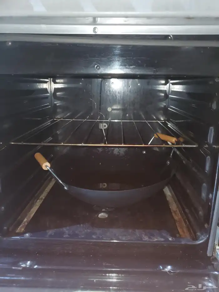 فرن اربع عيون شغال سعر 200 نضيف للبيع بأسرع وقت 4