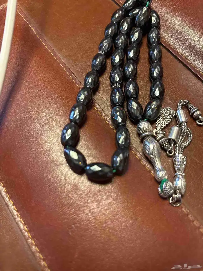 سبحه من الحجر الطبيعي الهيماتيت يتغير لونها من تغير الحراره 0