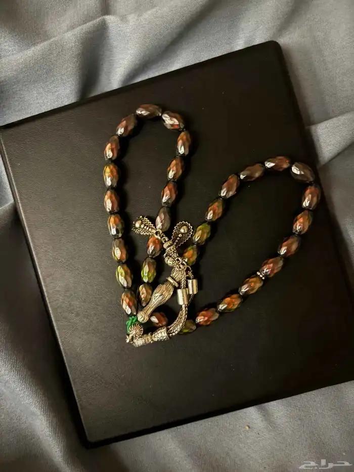 سبحه من الحجر الطبيعي الهيماتيت يتغير لونها من تغير الحراره 3