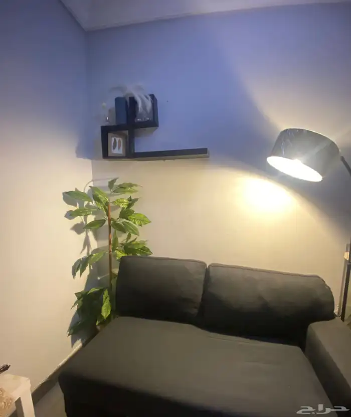 كنب اسود قطعة وحدة تنفع لصالة صغيرة 1