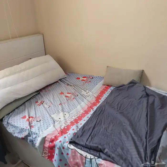 سرير نوم خشبي فرد ونص بالمرتبه مضغوطه 280 ريال 1