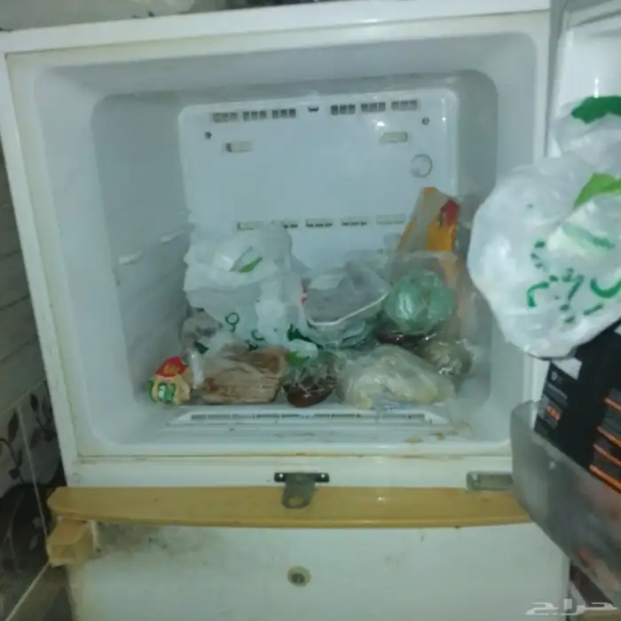 ثلاجه .بوتجاز 5 عيون .أنبوبة غاز مع منظم 1