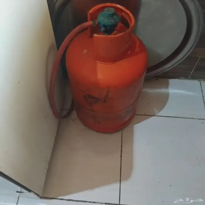 ثلاجه .بوتجاز 5 عيون .أنبوبة غاز مع منظم 3