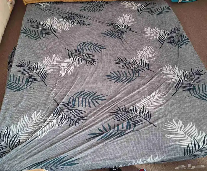 مرتبة شبه جديدة 2.00x1.80 0