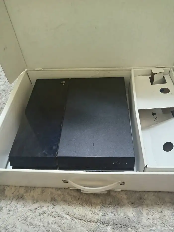 سوني 44نضيف اخو الجديد معا كرتونه ومعا 2 يد 0