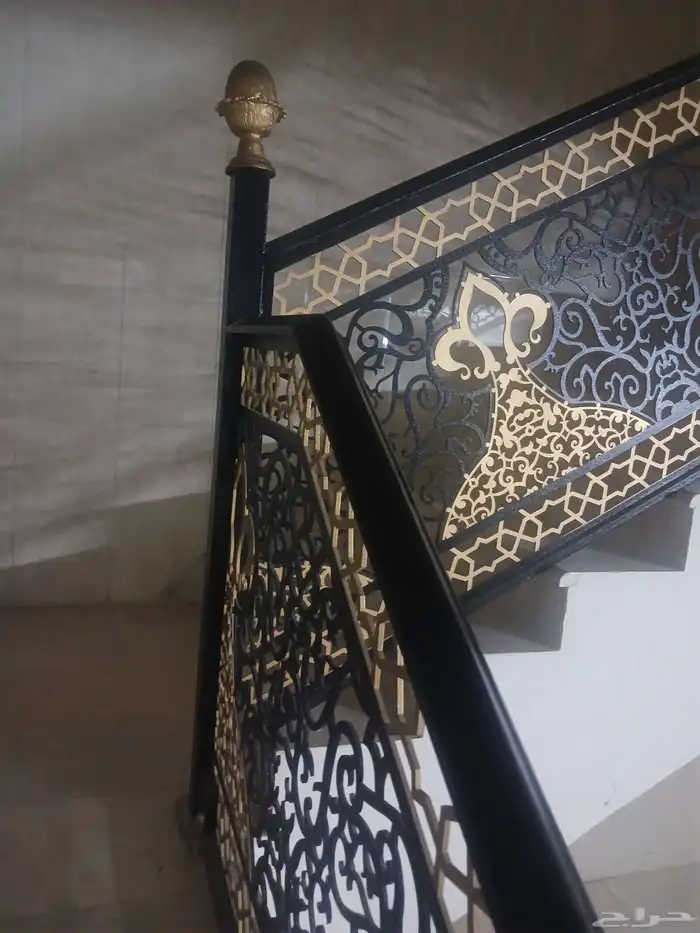 باب حديد ليزر سلم ليزر 0