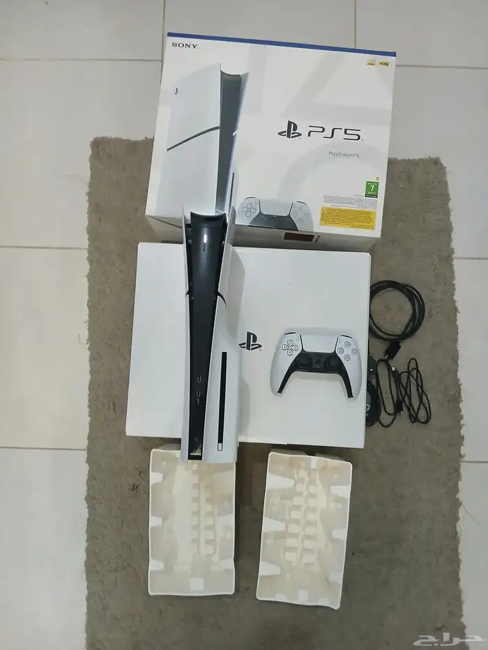 سوني 5 سلم CD شبه جديد بكرتونه 1