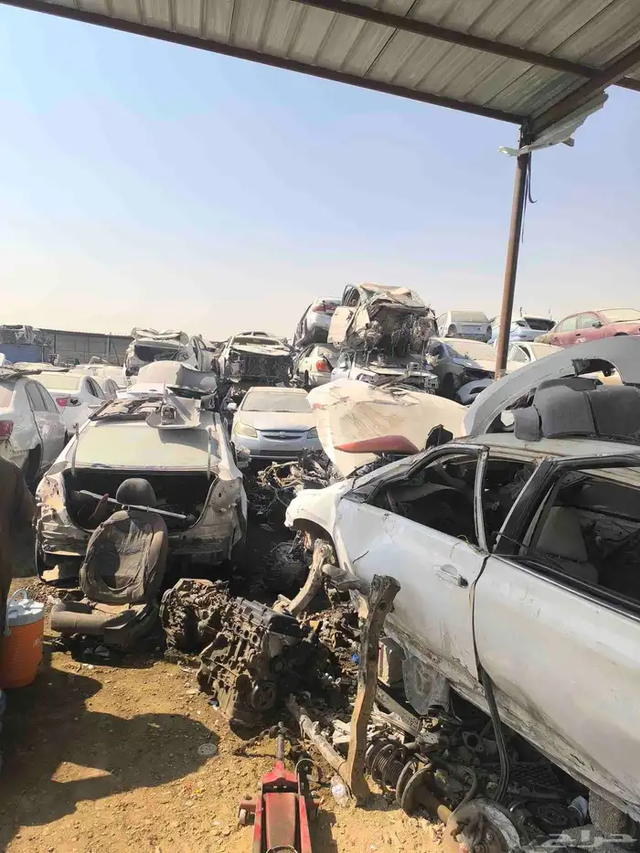 متوفر قطع تشاليح كل انواع السيارات 1